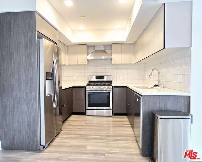 Photo - 5030 Rosewood Ave Unit 503