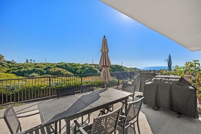 Photo - 235 Avenida Lobeiro