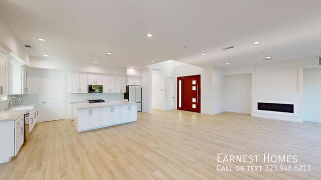 Building Photo - 8444 Camelia Ct Rental
