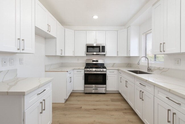 Photo - Great Location! Valley Village / North Hollywood Arts District.