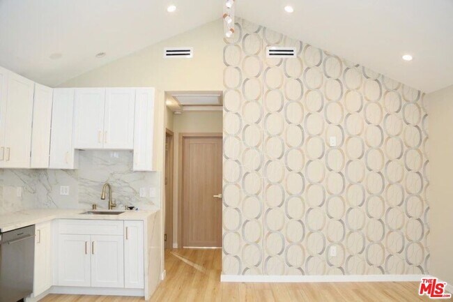 Photo - 8235 Alcove Ave