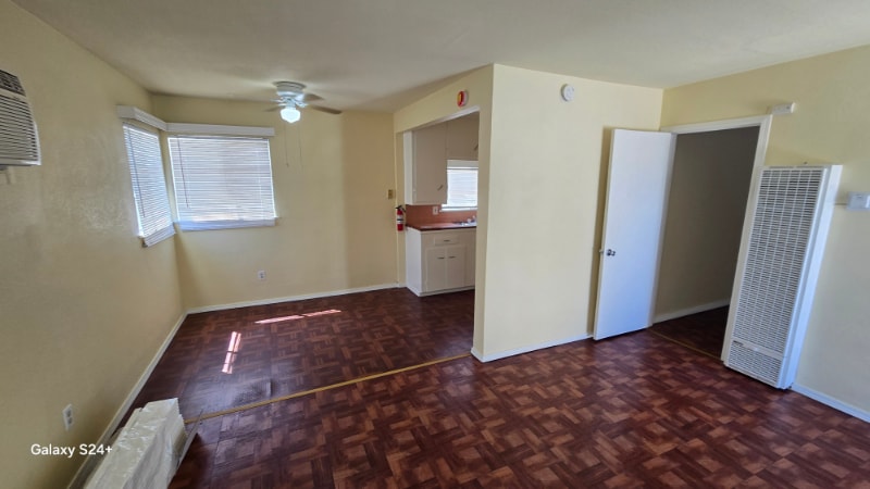 Photo - 765 S I St