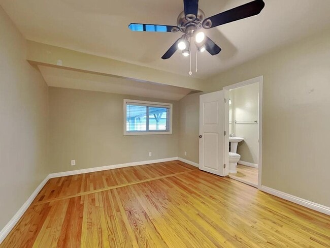 Photo - 4533 Albury Ave