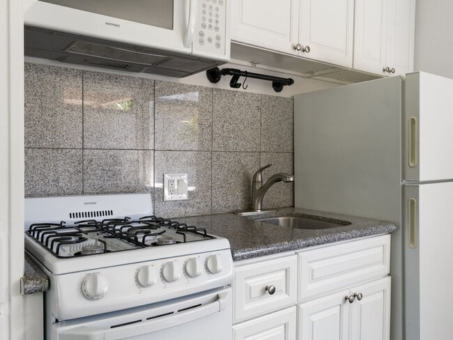 Photo - 1911 Church St Unit 1917-03