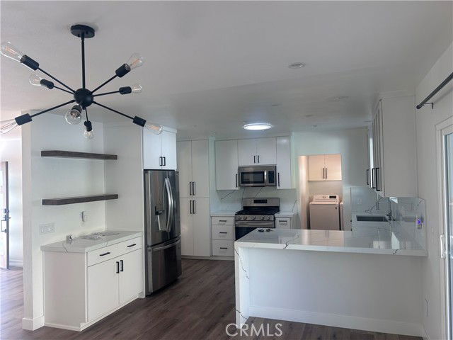 Photo - 22315 Kittridge St