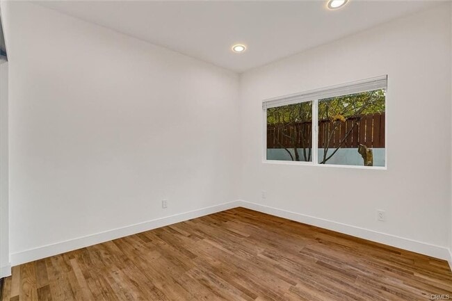 Photo - 22136 Gilmore St