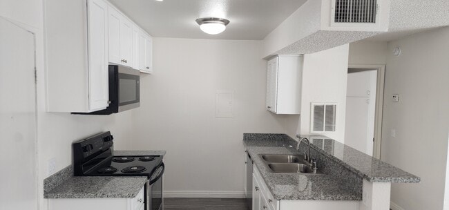 Photo - Hillcrest Village Senior Living