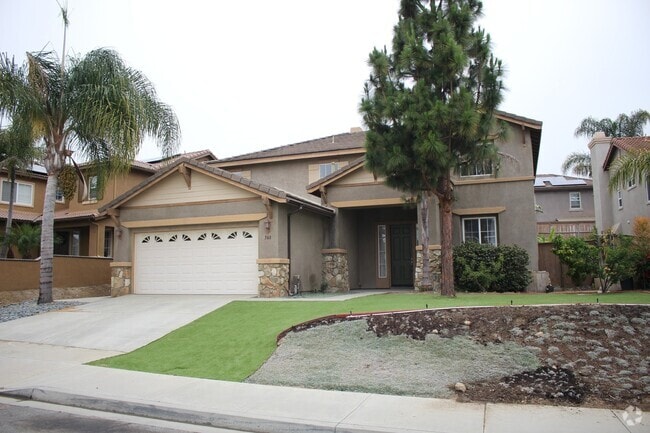 Building Photo - Spacious 5-Bedroom Home in Sought-After Vi...