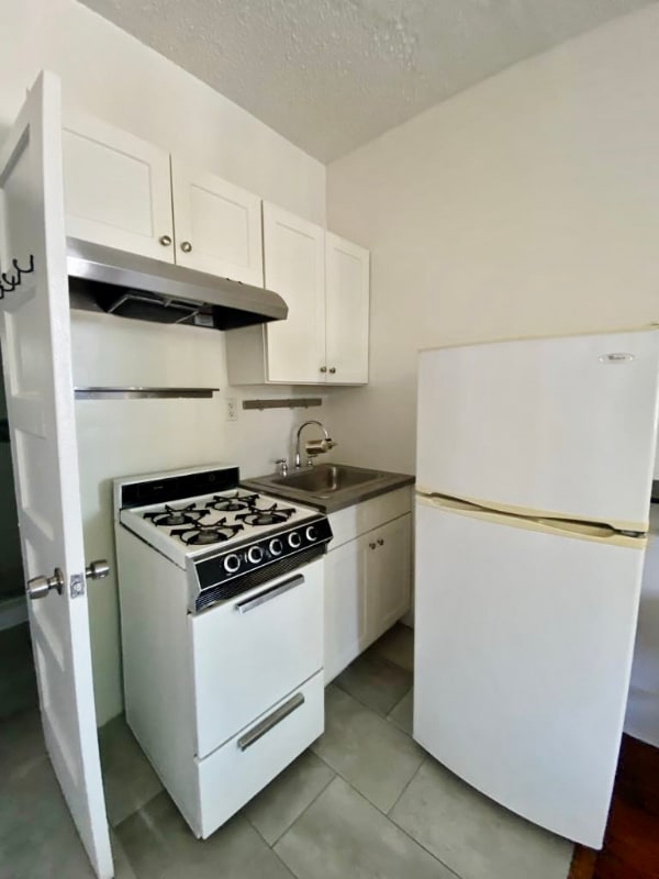Photo - 1114 Poinsettia Dr Unit 2