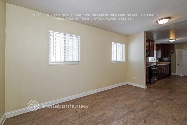 Photo - 1522 W 60th St