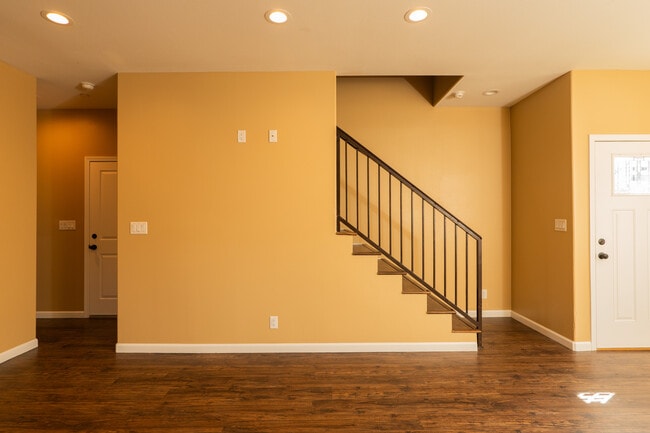 Living room - 938 S Bernal Ave