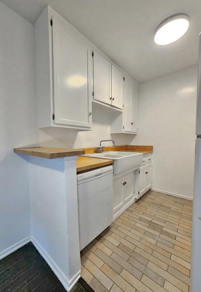 Photo - 1940 S Beverly Glen Blvd Unit 2