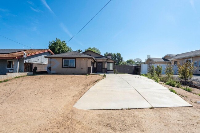 Photo - 1365 Valley View Ave