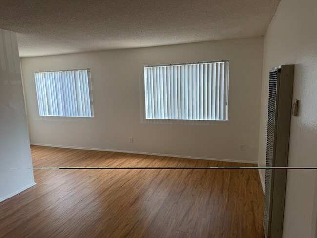 Building Photo - 625 Magnolia Ave Unit 7