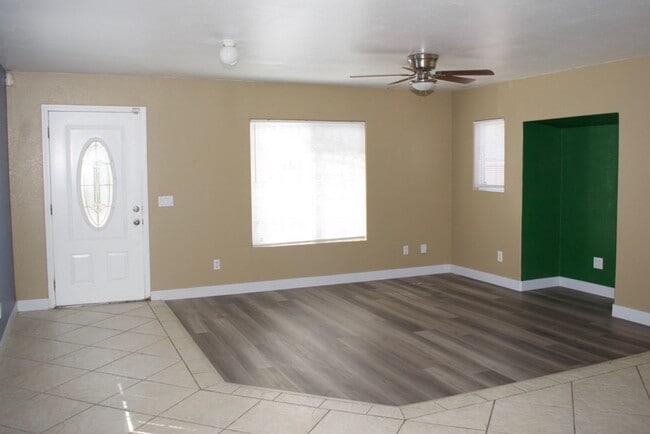 Photo - Charming 2-Story, 4 Bd 3 Ba Unit Near Downtown San Diego – 92113