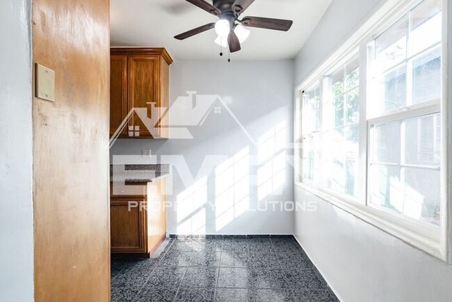 Building Photo - Upgraded 2 Bedroom 1 Bathroom for Rent Ferris Ave Los Angeles