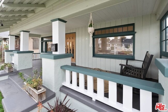 Photo - 1728 W 39th St