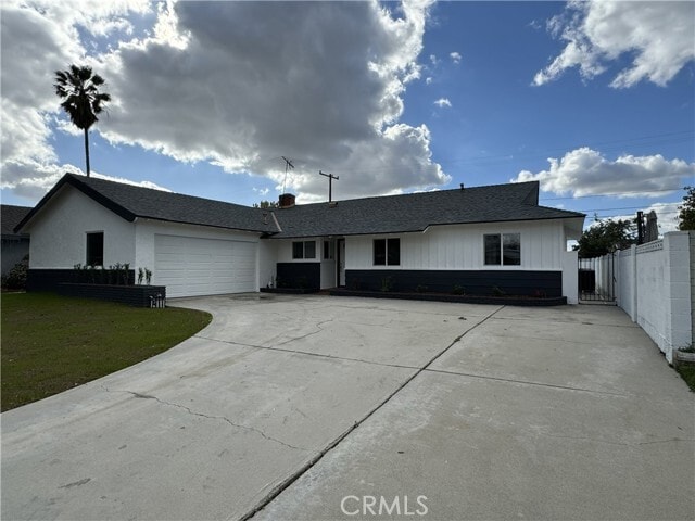 Photo - 213 N Royal Pl