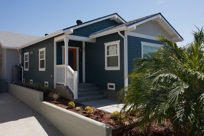 Building Photo - 2127 Kent St