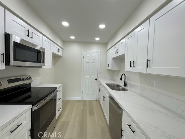 Building Photo - 9745 Port Royal Cir