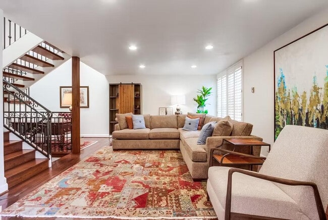 Photo - 533 S Sierra Ave Unit ID1263268P