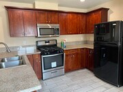 Photo - 10627 Lind Ave