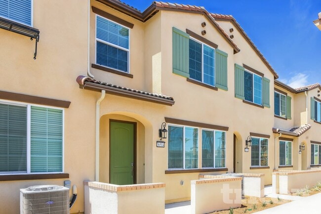 Building Photo - 36514 Tal Vez Wy