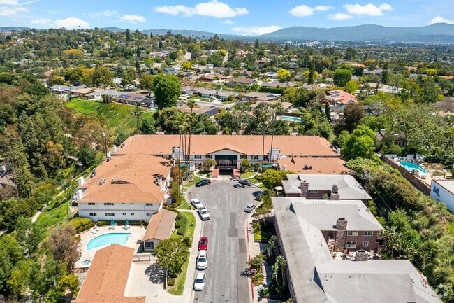Building Photo - 1360 Shadow Lane114 M Rental