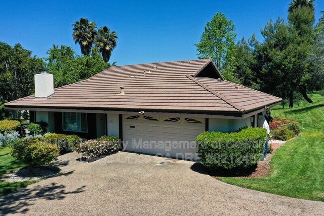 Photo - 12576 Oaks N Dr