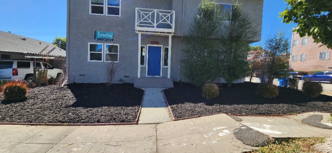 Photo - 2103 S Harcourt Ave Unit 1