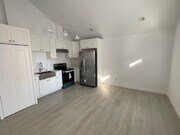 Photo - 225 W 56th St