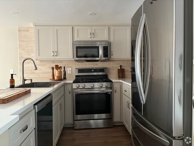 Kitchen - 4750 Templeton St Unit 1201 Rental
