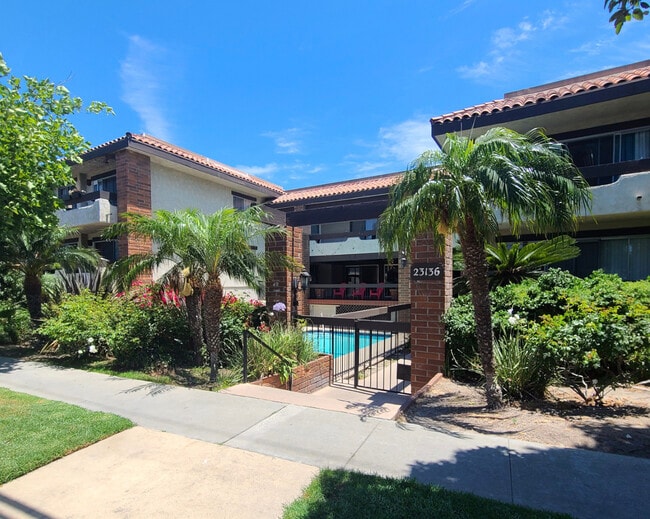 Building Photo - Casa Hermosa Apartments