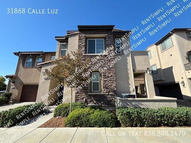 Photo - 31868 Calle Luz House