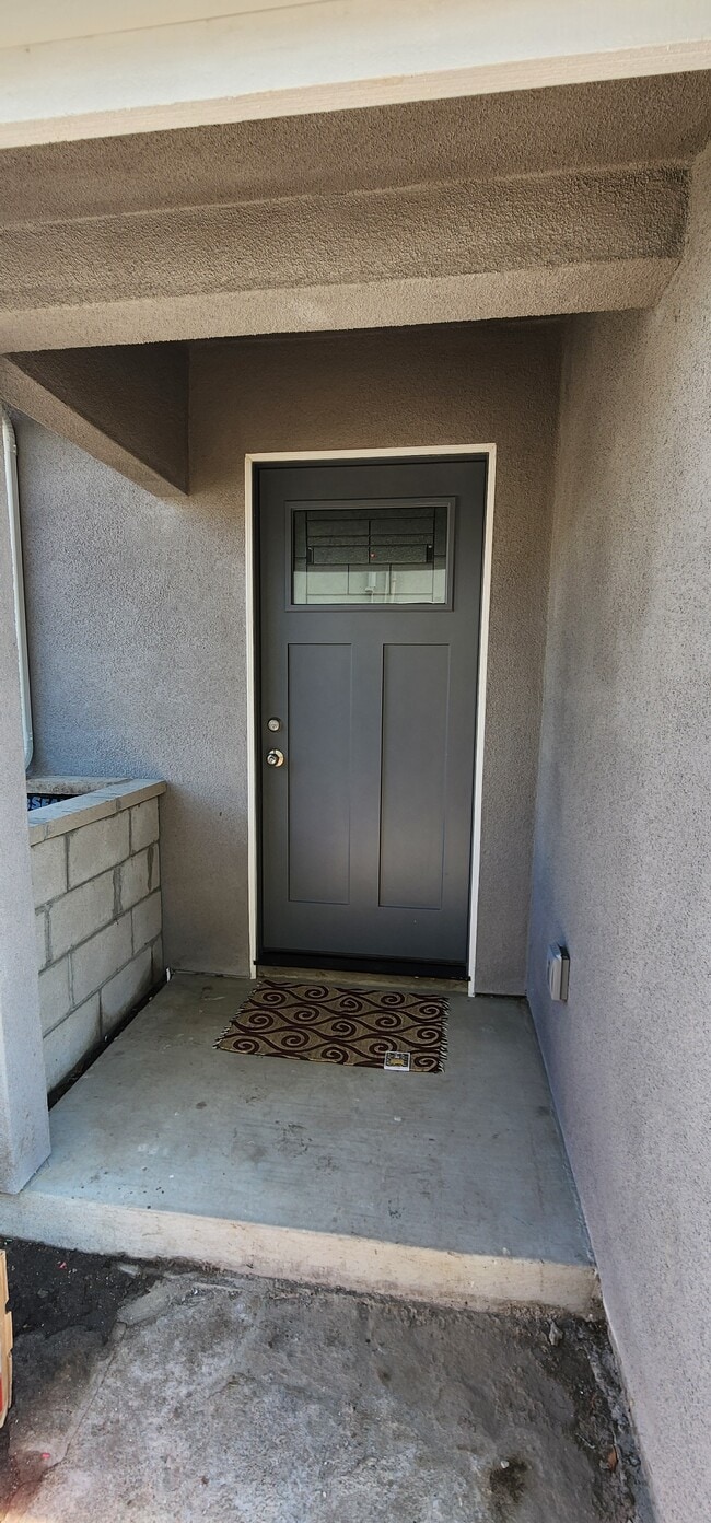 Building Photo - 2752 Thurman Ave