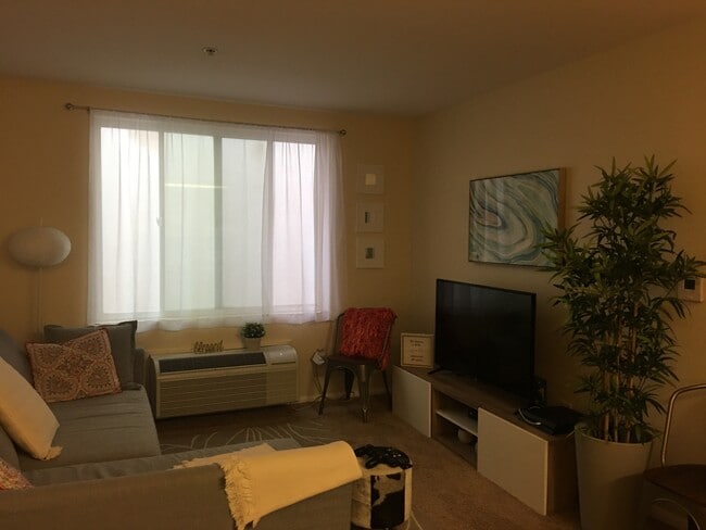 Photo - 1435 India St Unit 516