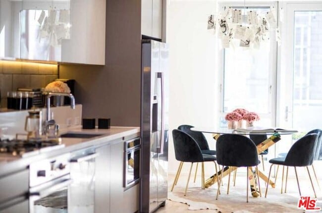 Photo - 3450 Cahuenga Blvd Unit 601