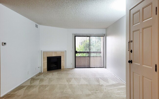 Photo - 2 Bedroom/ 2 Bath Condo In The Heart of Gl... Unit 203