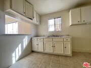 Photo - 711 W 54th St House