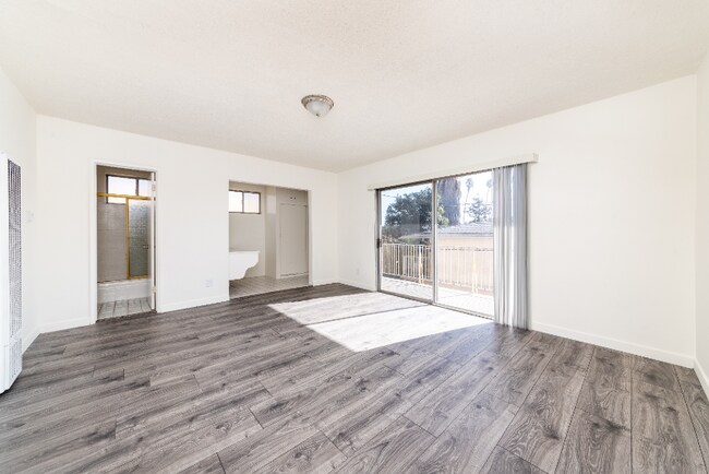 Photo - 410 W Regent St Unit 9