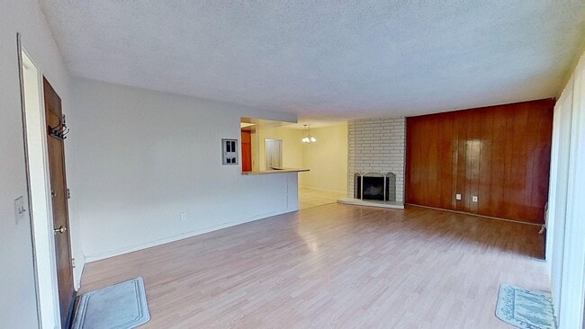 Photo - Lease listing - Pasadena Ave Unit 15670
