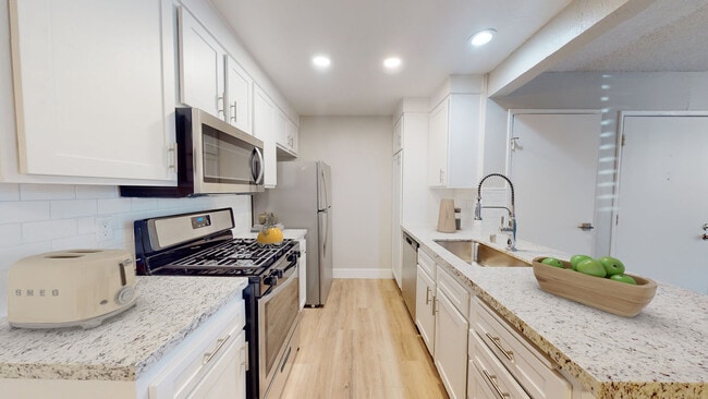 Building Photo - Artisan Oaks