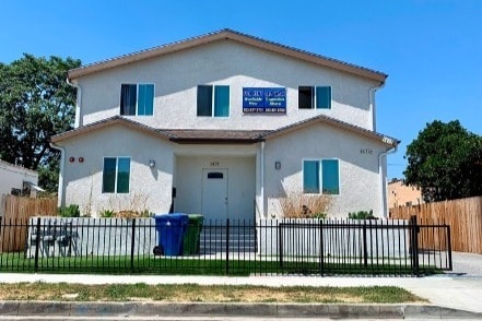 Building Photo - 1417 W 81st St Unit 1417