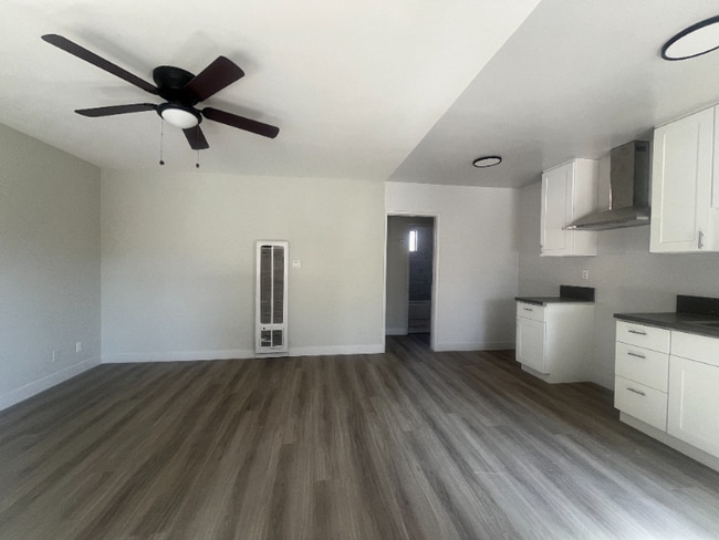 Photo - 1814 W 22nd St Unit 1