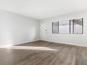 Photo - 1121 Daisy Ave Unit 06