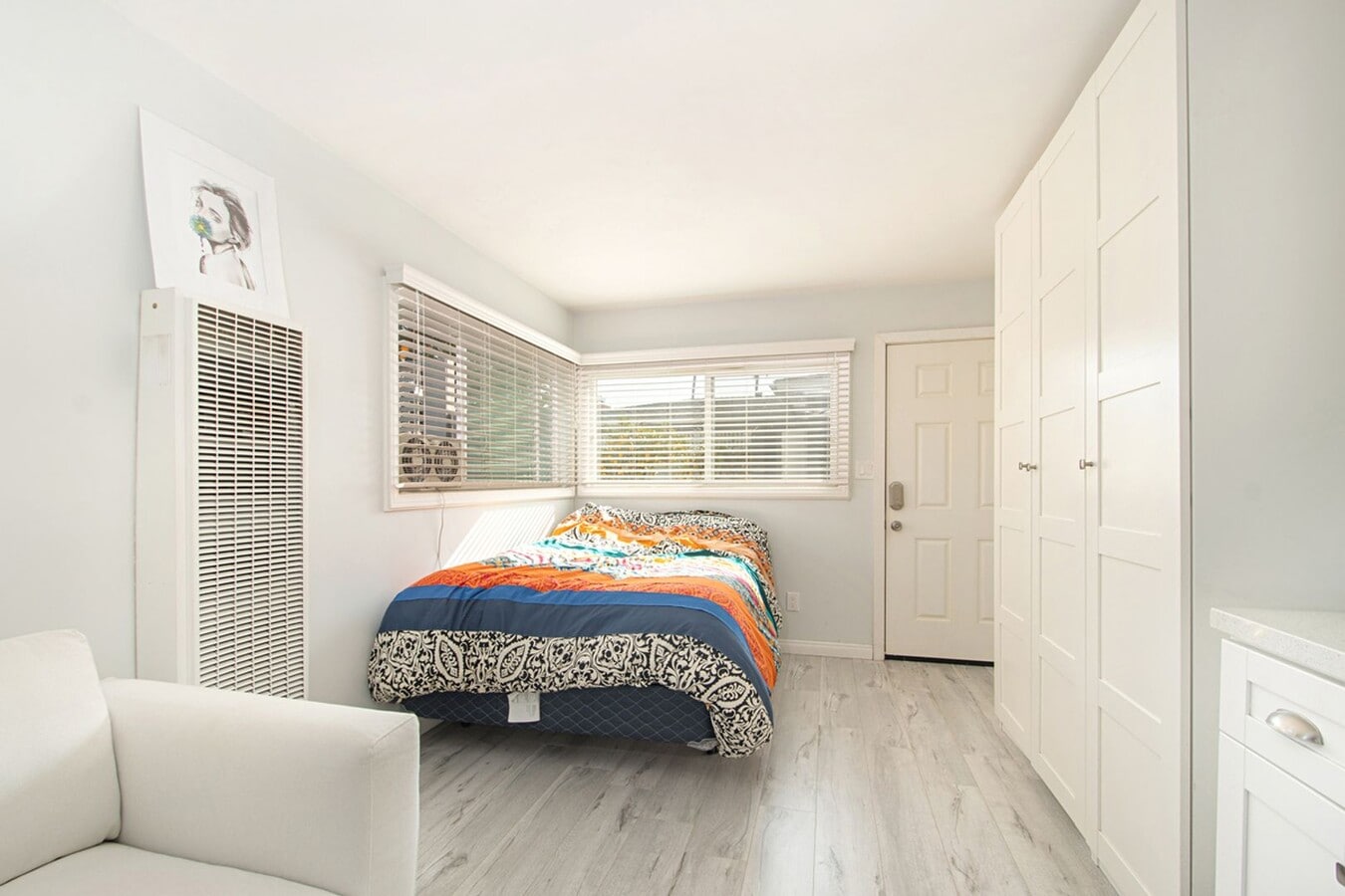 Photo - 1944-46 Oliver Ave Unit B