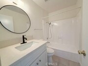 Photo - 775 Hampshire Ln