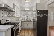 Photo - 460 S Roxbury Dr Apartments Unit 460