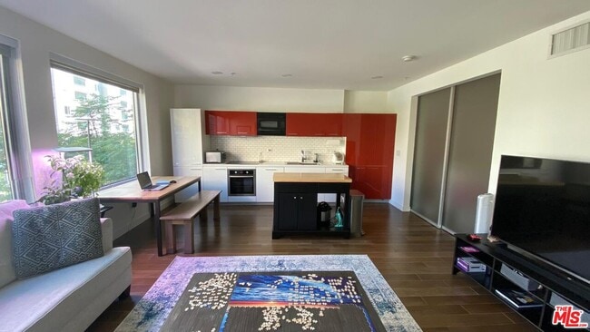 Photo - 901 Flower St Unit 306