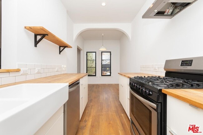 Photo - 900 Orange Grv Ave Unit 103